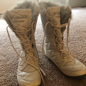 Columbia white lace up snow/winter boots